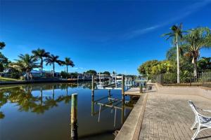 boat_lift_and_canal